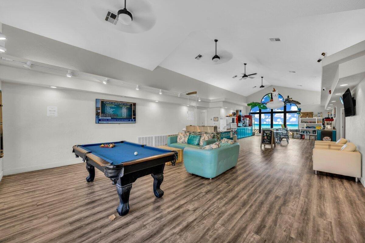 Apartment Modern - Pools, Courts & Scenic Views