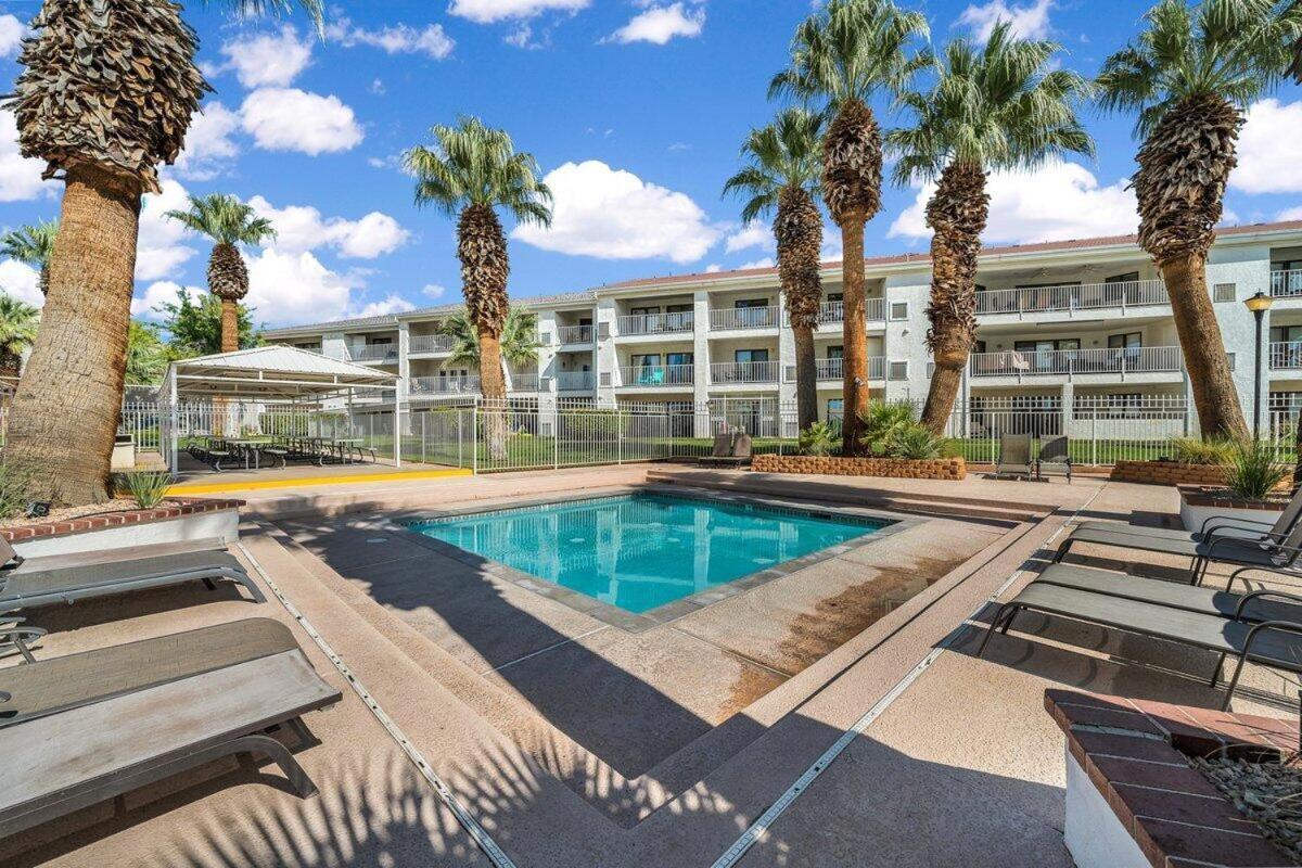 Modern - Pools, Courts & Scenic Views *