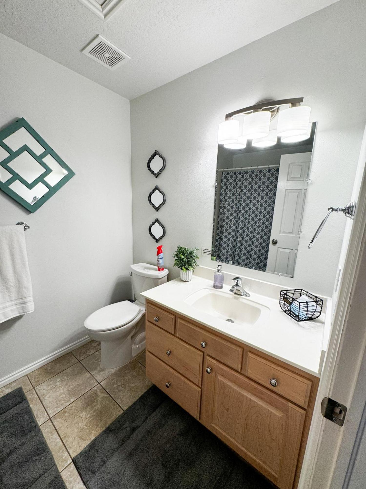 Modern - Pools, Courts & Scenic Views Apartment St. George