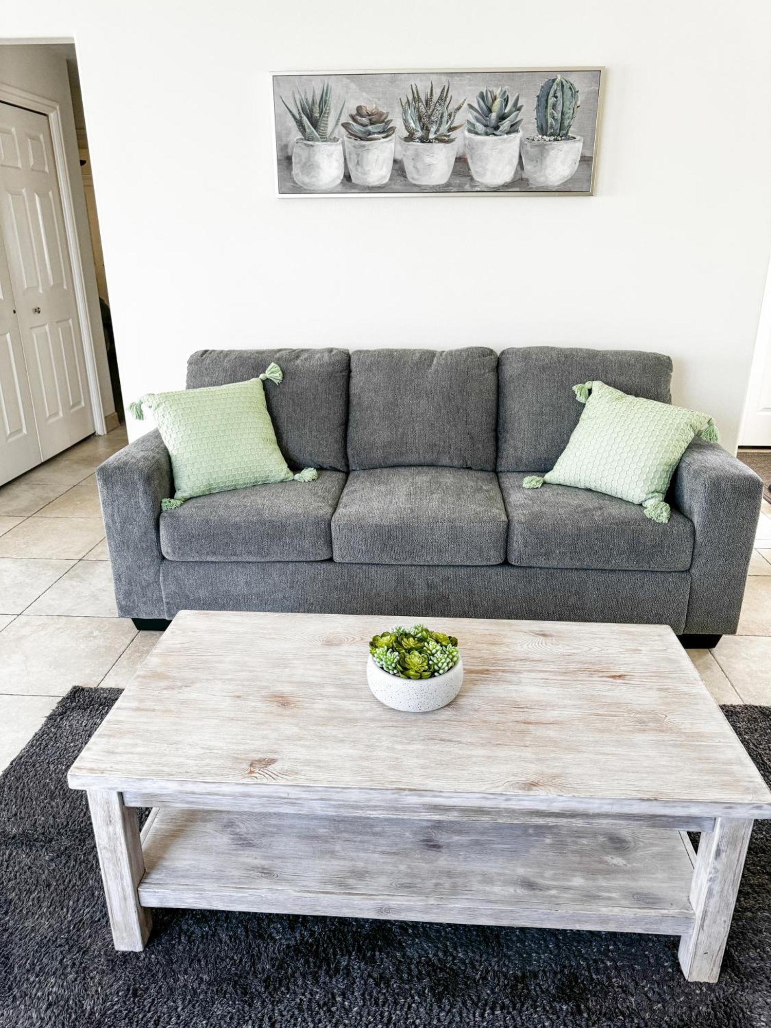Modern - Pools, Courts & Scenic Views Apartment St. George